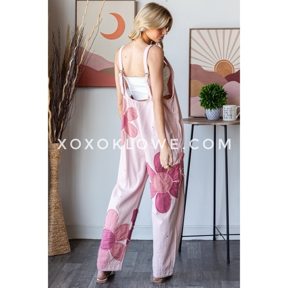 Oli & Hali Pink Big Flower Patched Loose Fit Jumper - Picture 6 of 9